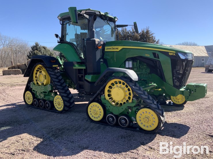 2020-john-deere-8rx-370-image-3