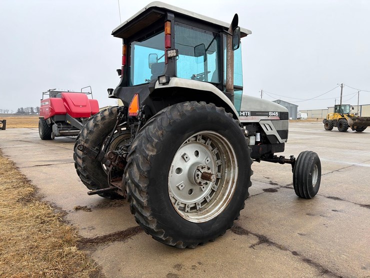 agco-white-6145-image-3