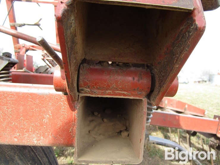 hesston-2210-image-20