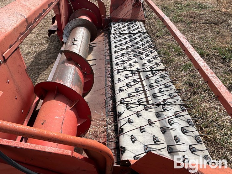 international-810-image-13