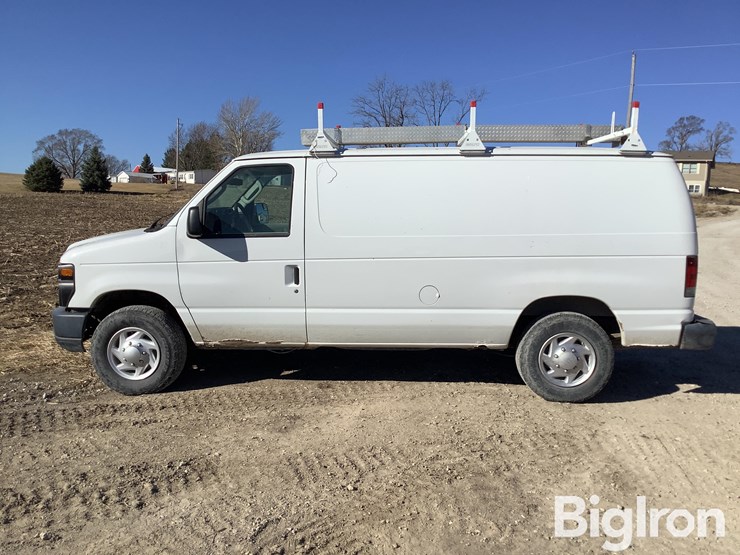 2013-ford-e250-image-8