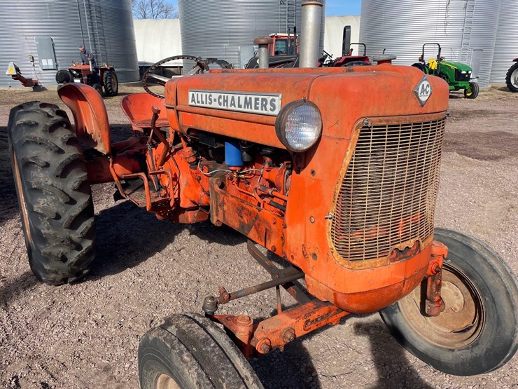 allis-chalmers-d15-2wd-tractor-image-10
