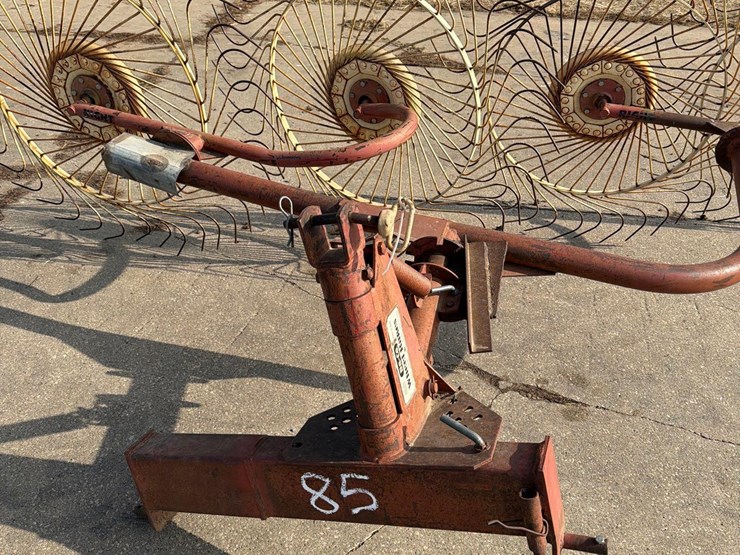 da-co-4-wheel-3pt-rake-image-12