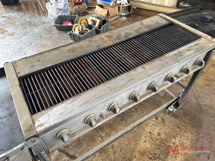 bakers-&-chefs-grill-image-5