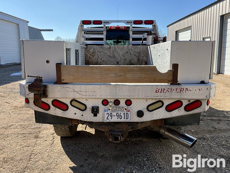 2015-chevrolet-silverado-2500hd-image-6