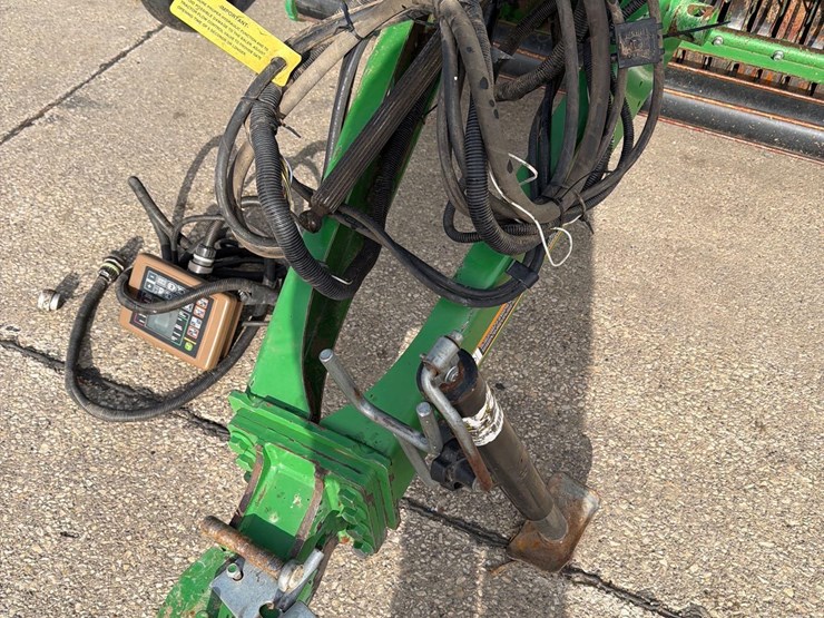 john-deere-568-image-19