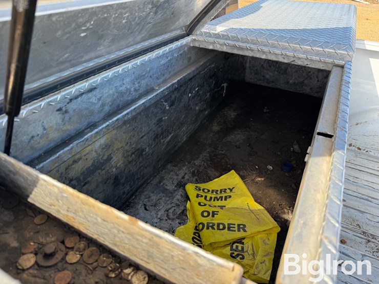 2007-gmc-sierra-2500-image-13