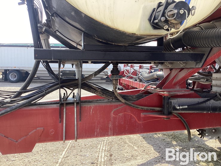 2014-case-ih-1250-image-14