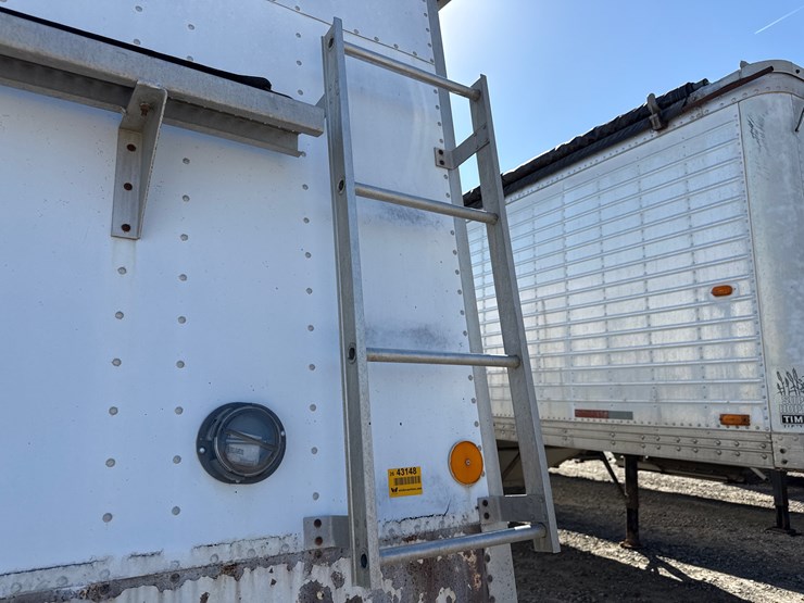 1995-cornhusker-hopper-bottom-image-36