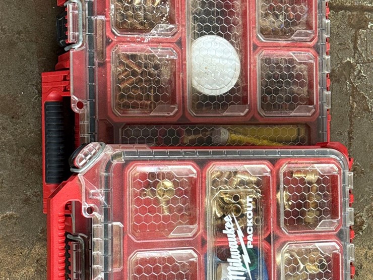 milwaukee-packout-w/-misc.-tools/-fittings-image-4