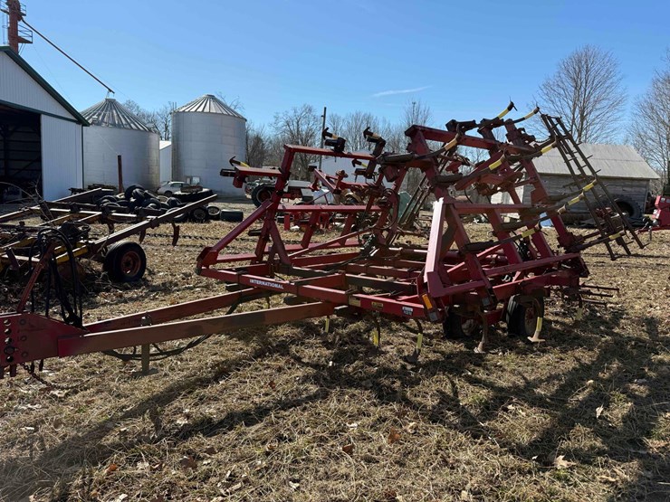 case-ih-4600-image-1