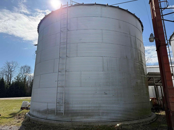 10,000-bushel-grain-bin-(farm-fan)-image-3