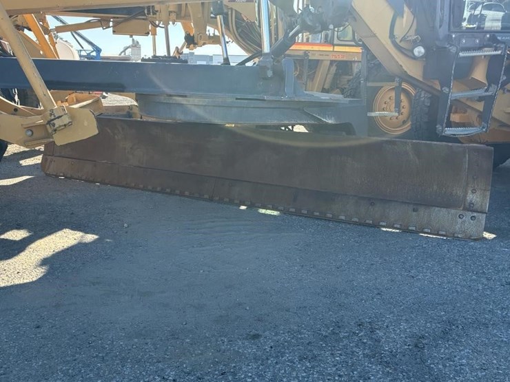 2008-deere-772d-image-10