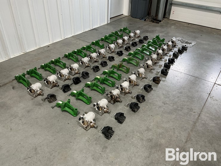 2024-john-deere-1775nt-image-3