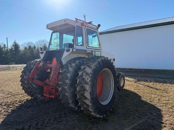 case-2390-tractor-image-6