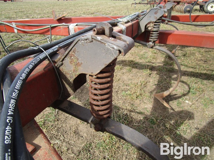 hesston-2210-image-14