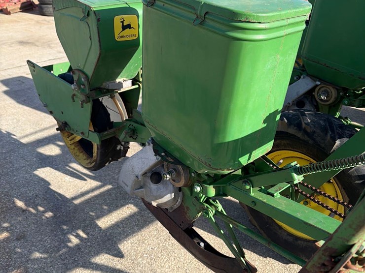 john-deere-1240-image-23
