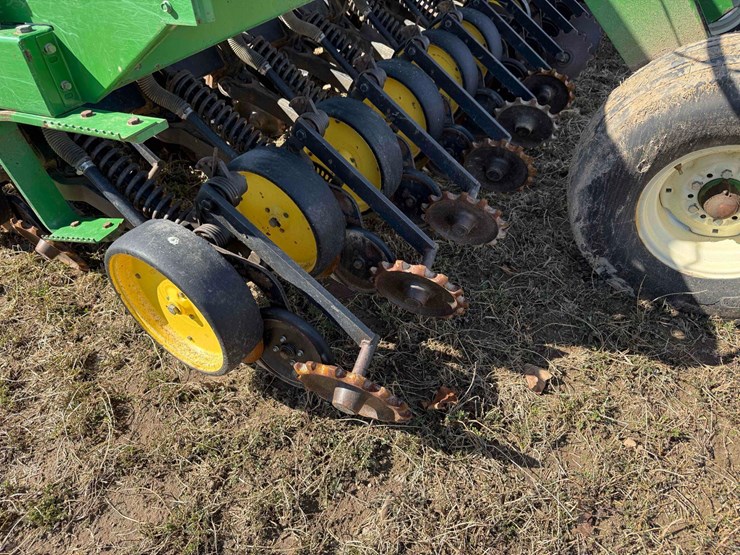 john-deere-750-image-16