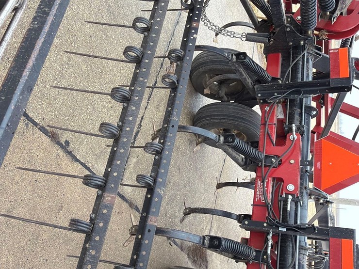 2011-case-ih-200-image-41