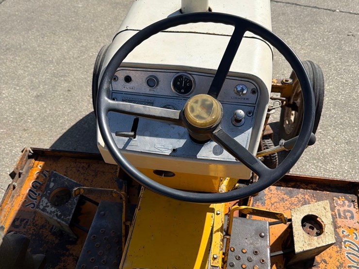 international-cub-lo-boy-image-24