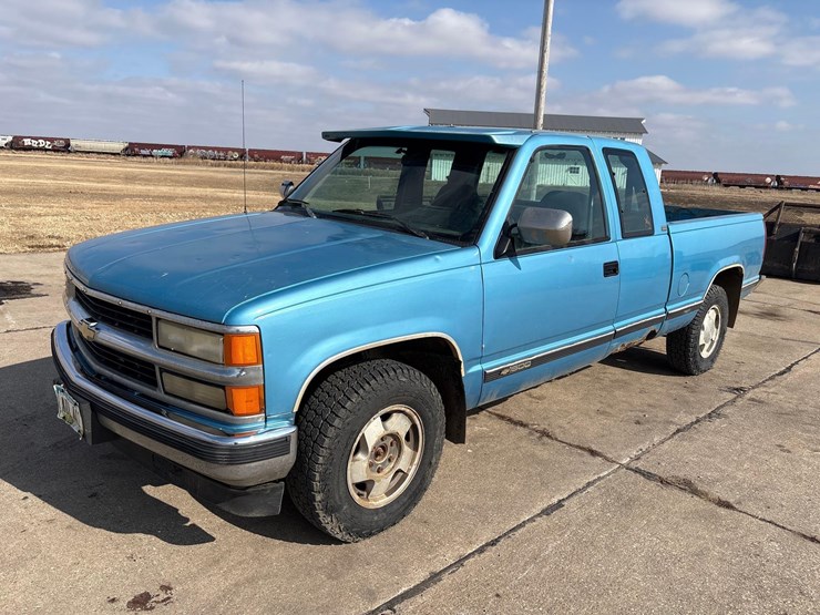 1994-chevrolet-silverado-1500-image-1
