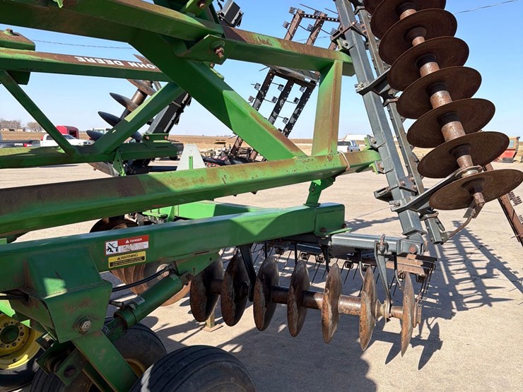 john-deere-630-image-31