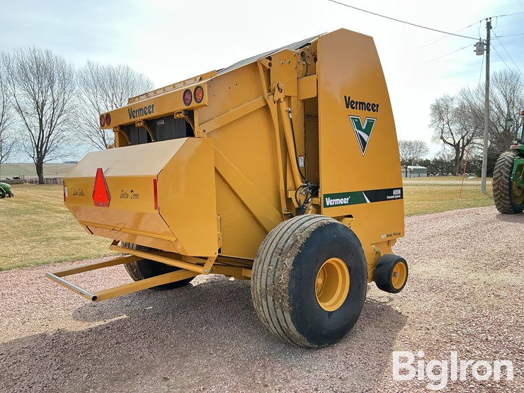 2023-vermeer-605n-cornstalk-special-image-5
