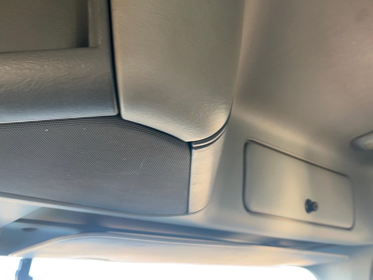 2004-caterpillar-c12-image-93