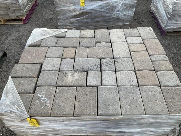 pallet-of-stone-pavers-image-3