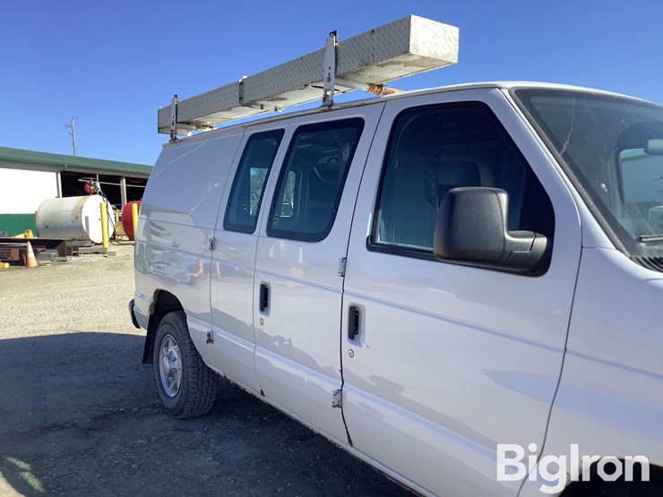 2013-ford-e250-image-10