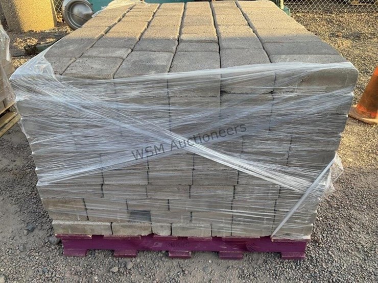 pallet-of-stone-pavers-image-4