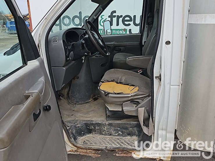 2002-ford-e450-image-19