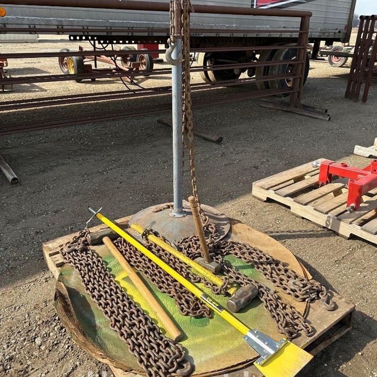 1834 - PALLET OF CHAINS, ETC