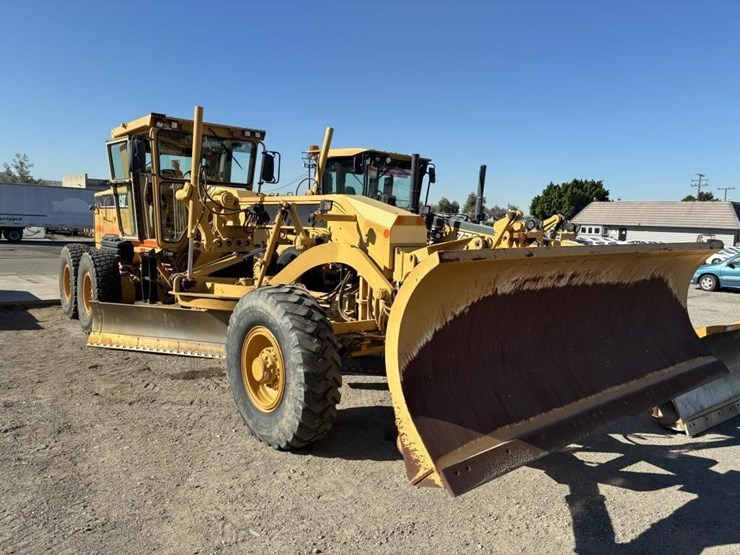 2003-caterpillar-143h-image-2