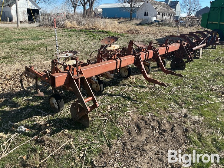 international-153-image-3