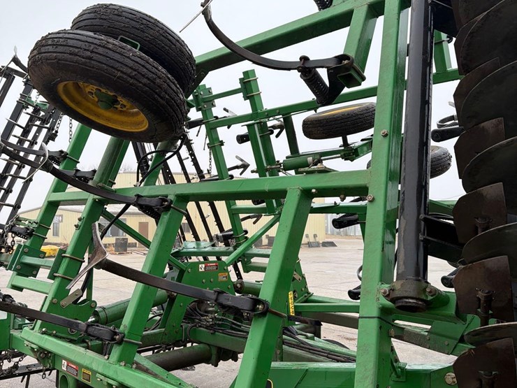 john-deere-726-image-26