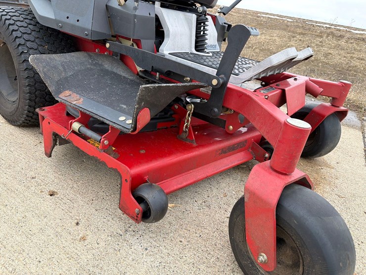 2019-toro-zero-turn-lawnmower-image-14