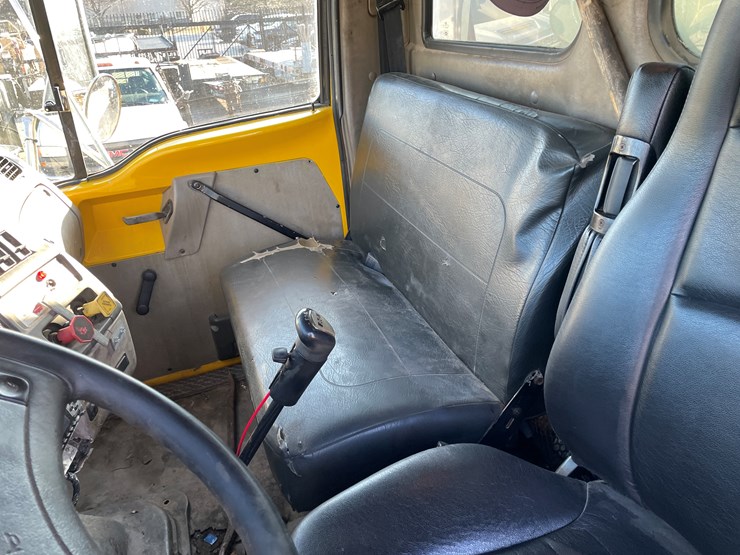 2006-caterpillar-c13-image-33