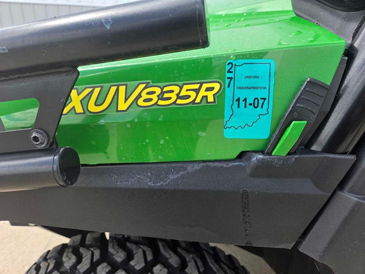 2024-john-deere-gator-image-42