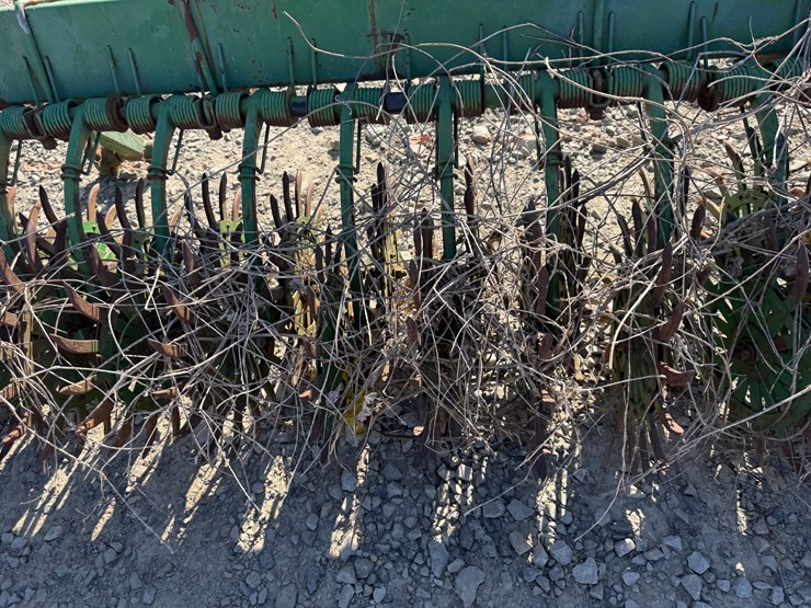 john-deere-25-image-13