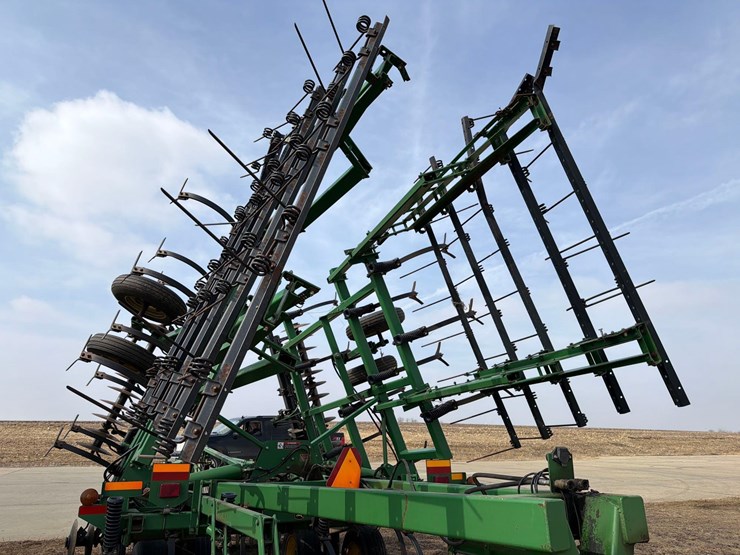 john-deere-726-image-28