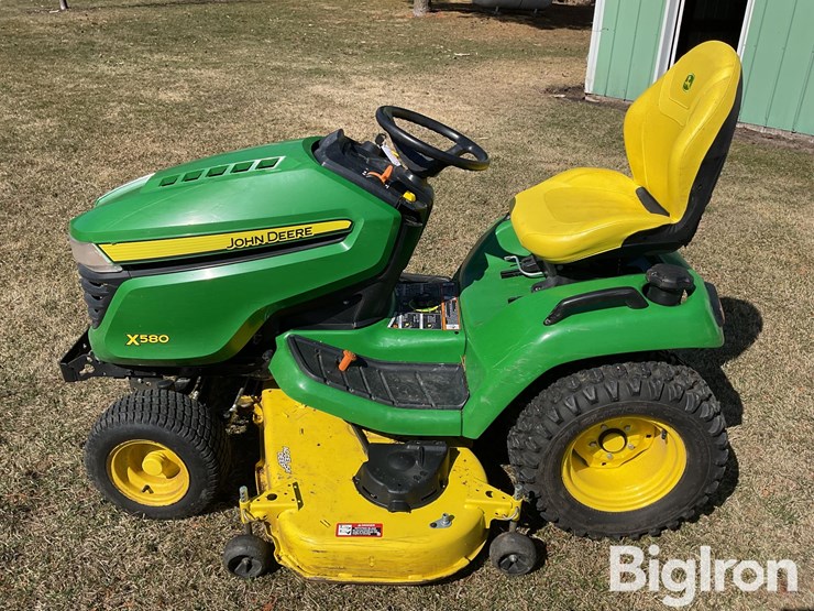 john-deere-x580-image-8