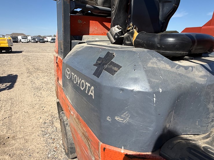 toyota-7fgcu25-image-36