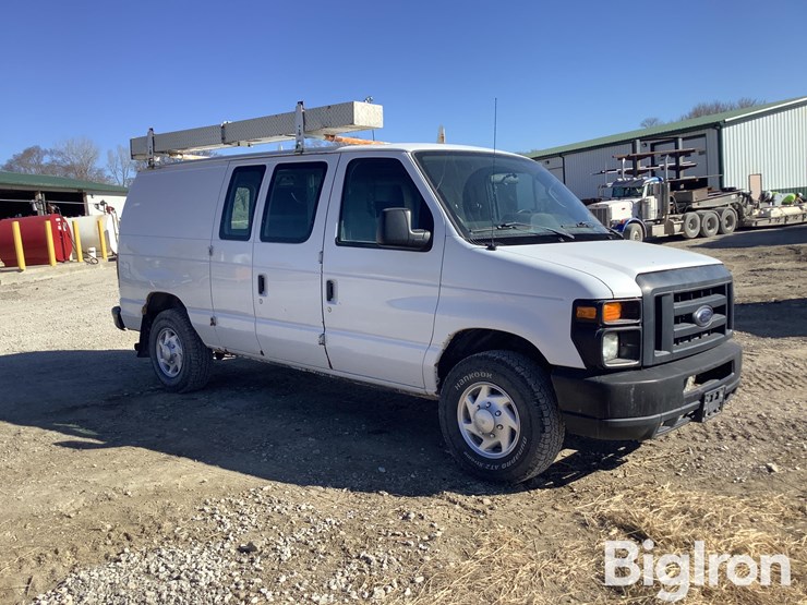2013-ford-e250-image-3