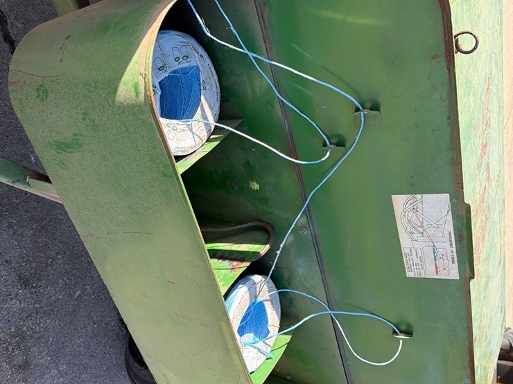 john-deere-336-image-28