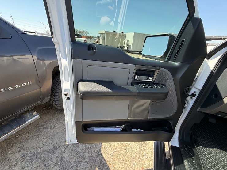 2005-ford-f150-image-24