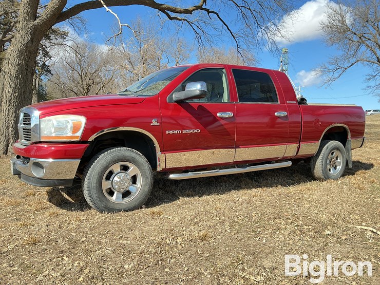 2006-dodge-ram-2500-image-1