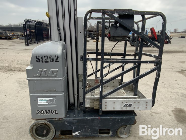 2015-massey-ferguson-730-image-18