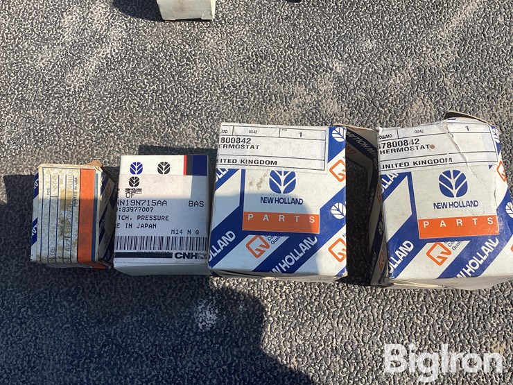 new-holland-35-image-8