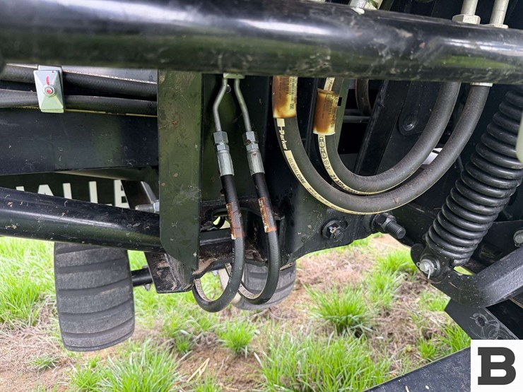 2023-mac-don-fd240-image-23